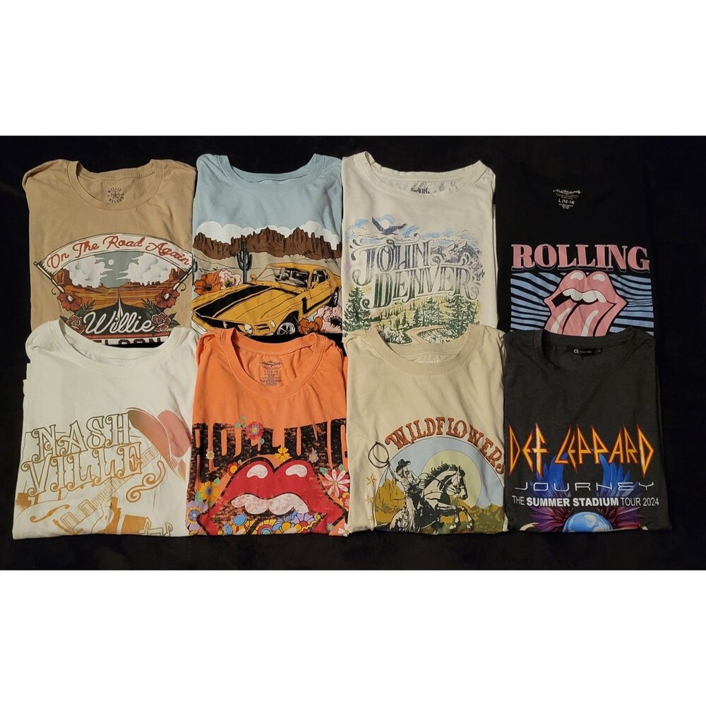 Size LARGE Lot Of Eight Band And Graphic Woman's T-Shirt Bundle Relaxed Fit